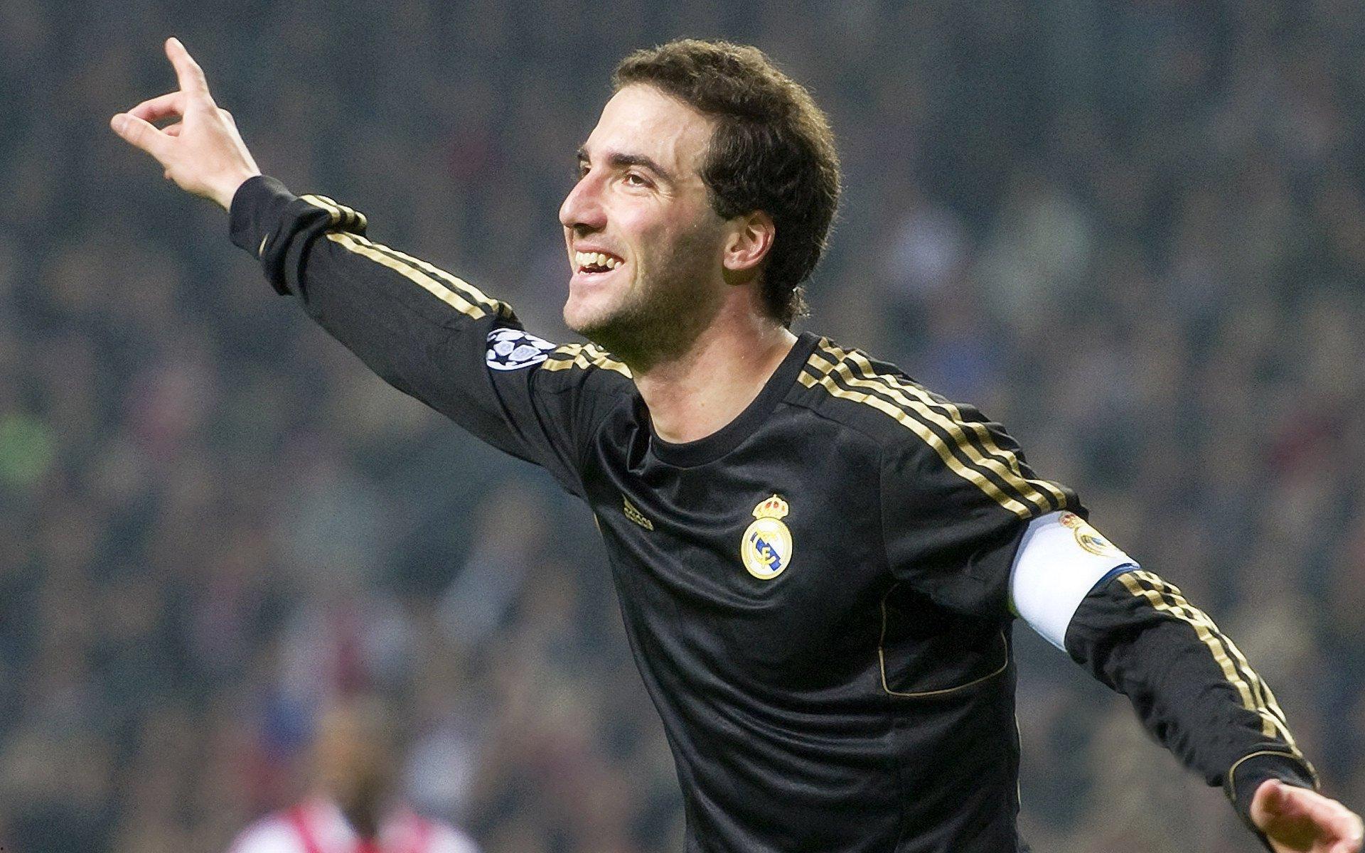 马德兴痛批央视转播策略,对中国足球双重标准,吝于投入却苛求成绩