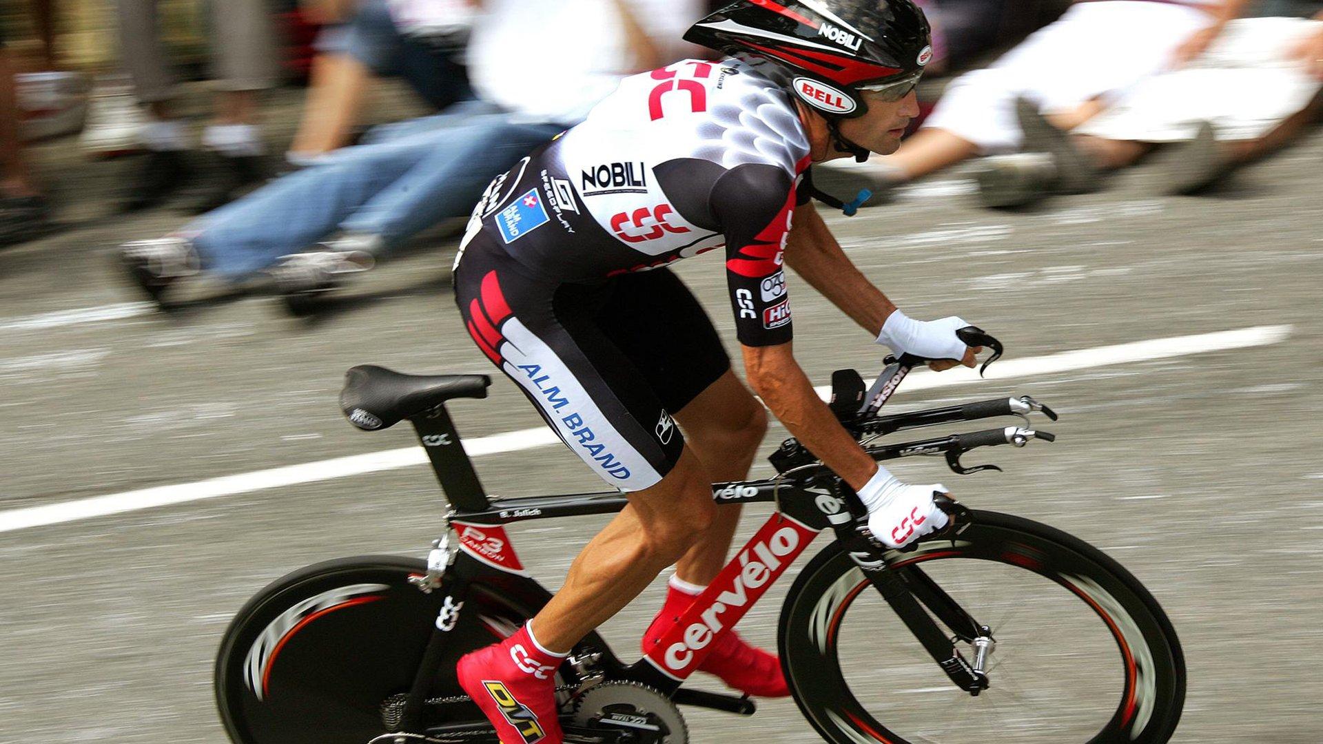 加斯佩里尼盛赞不老传奇,吉鲁诠释年龄非界限,一代球员正重塑足球认知